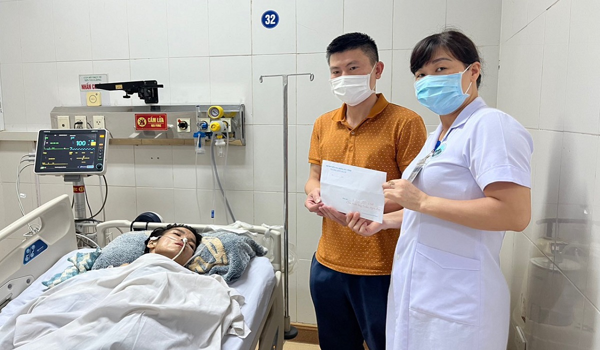 Trần Kim Ngân CEO Alo789 quỹ "Giờ Vàng" tại bệnh viện đa khoa Đà Nẵng